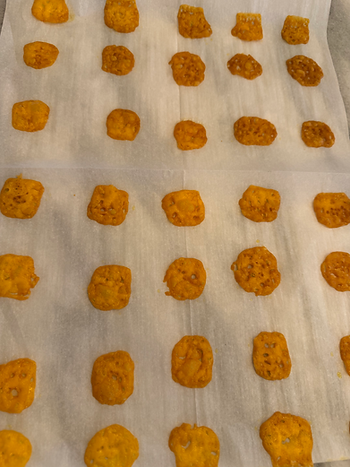 Cheese-Itz style crackers 
